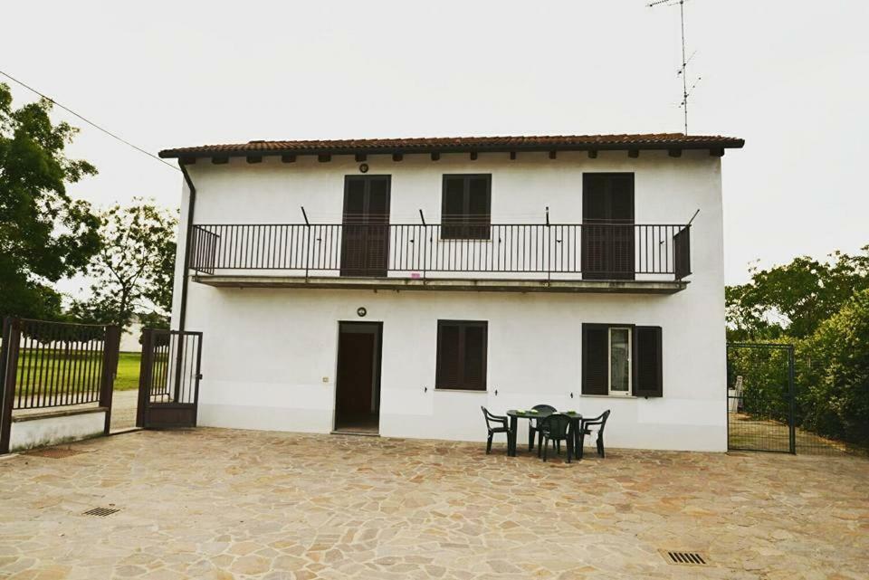 Gaietta Bed & Breakfast Frassineto Po Exterior foto
