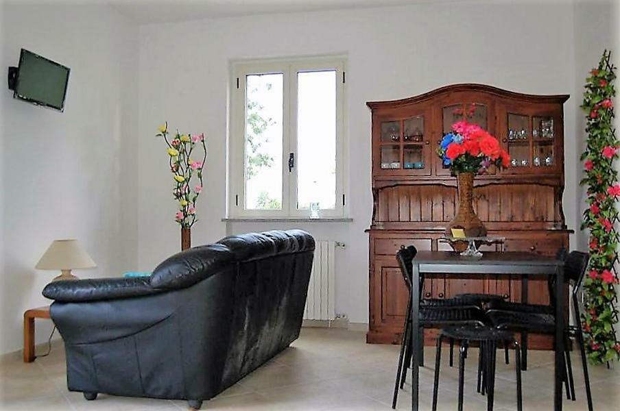 Gaietta Bed & Breakfast Frassineto Po Exterior foto