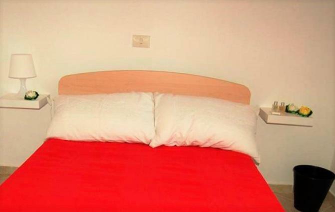 Gaietta Bed & Breakfast Frassineto Po Exterior foto