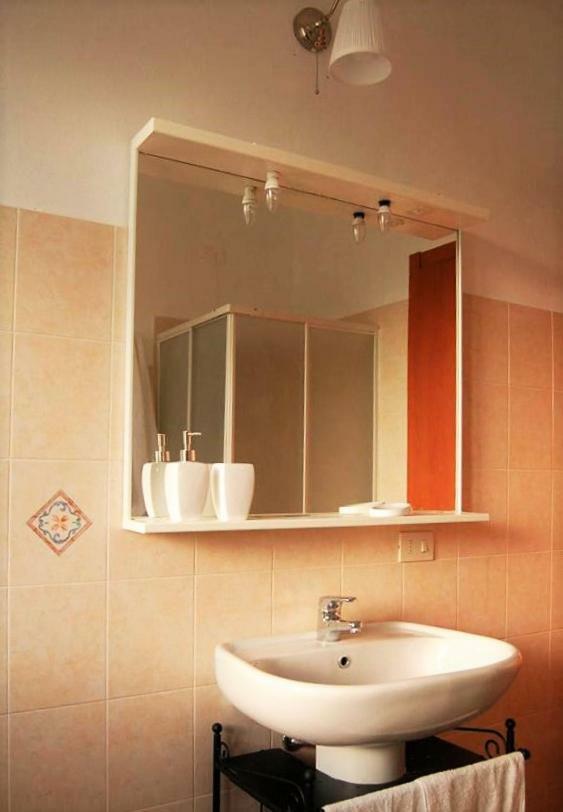 Gaietta Bed & Breakfast Frassineto Po Exterior foto
