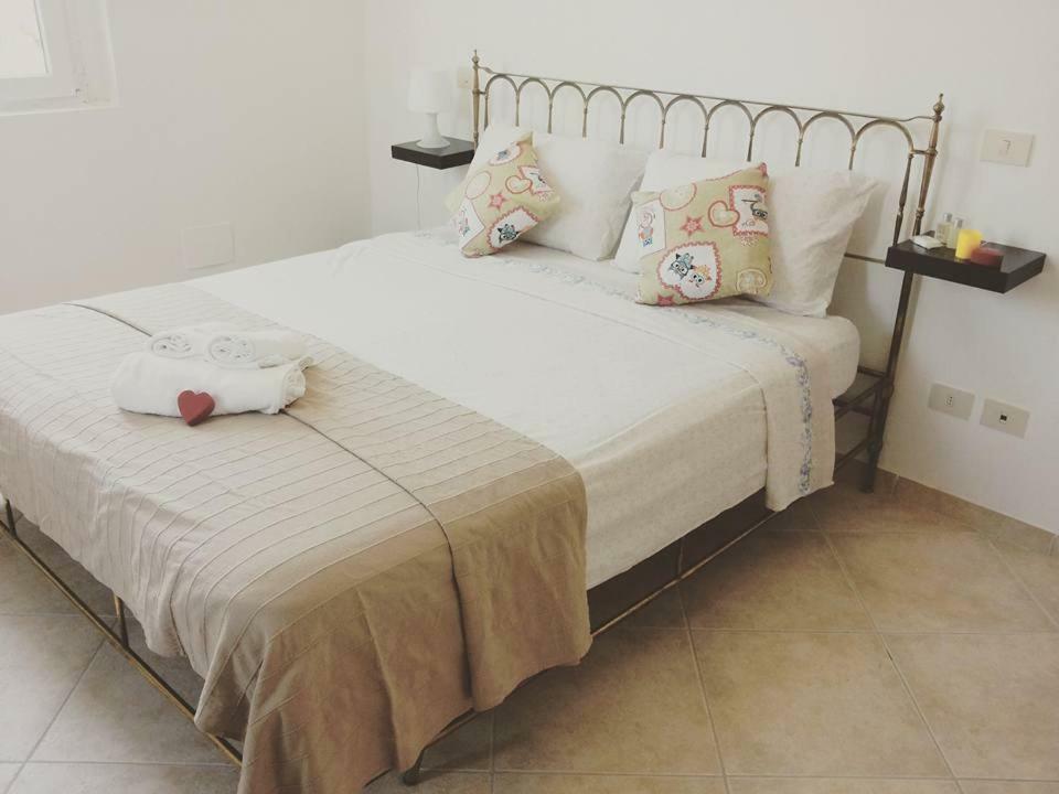 Gaietta Bed & Breakfast Frassineto Po Exterior foto